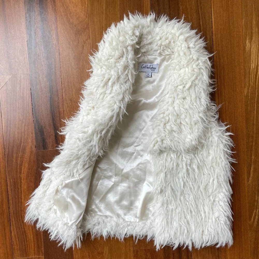 CoffeeShop Shaggy Whubby Faux Fur Drape Vest Sz M